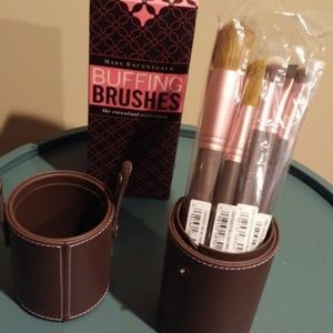 BARE ESCENTUALS BUFFING BRUSHES AND ROLL